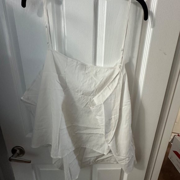 White Flowy V-Neck Tank Top – Size 4X – Never Worn - Picture 6 of 6